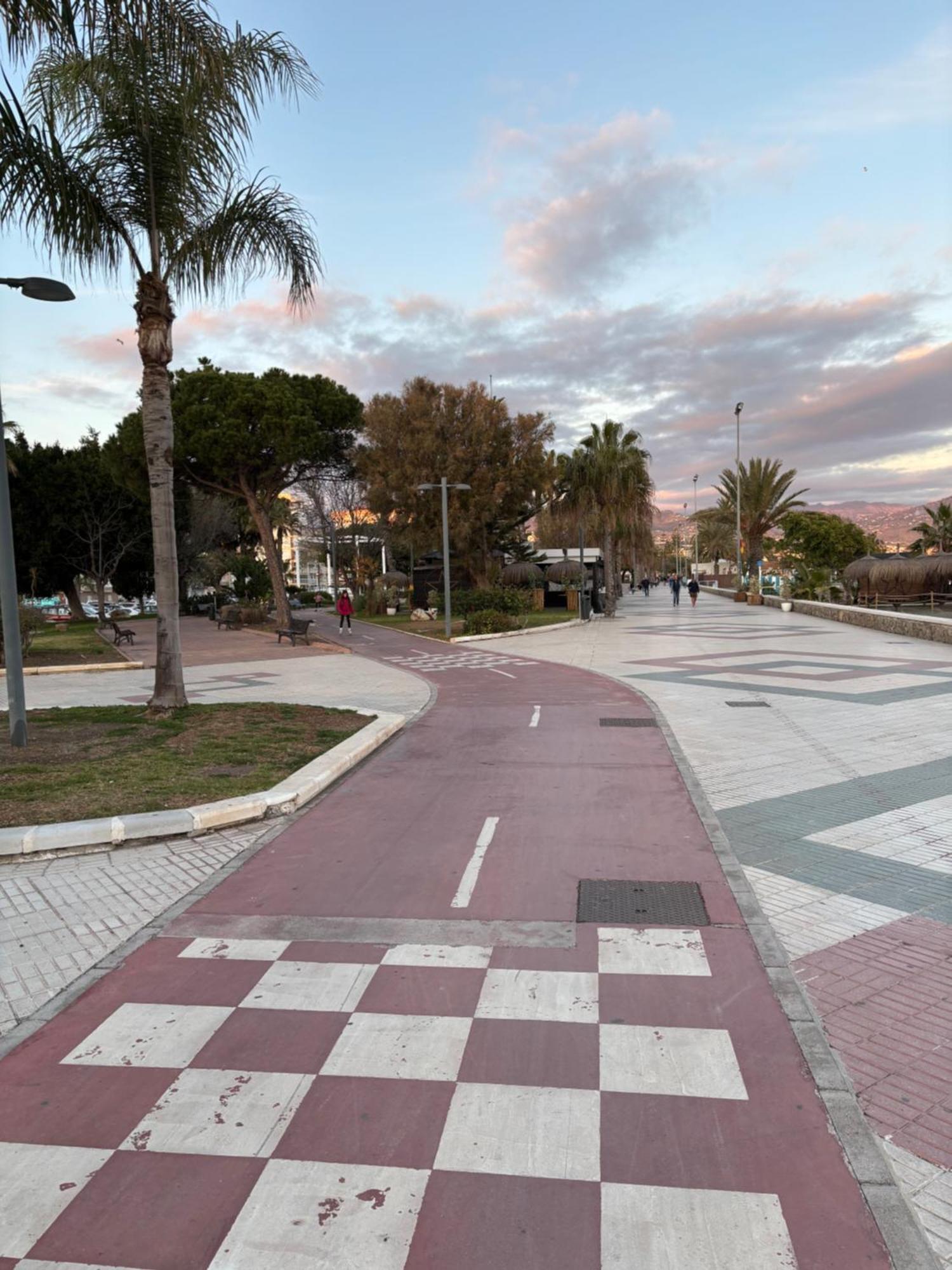 Estudio En Torre Del Mar A 3 Minutos Andando De La Playa Екстер'єр фото