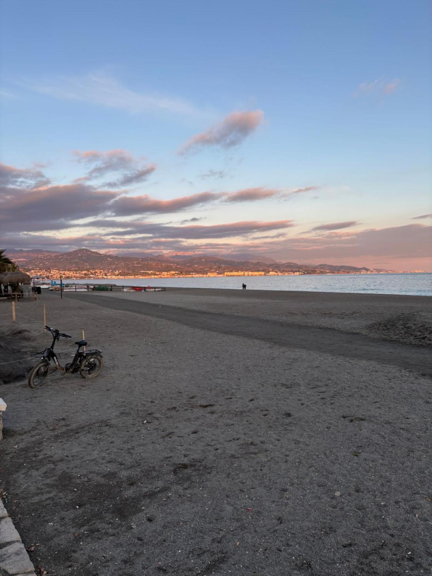 Estudio En Torre Del Mar A 3 Minutos Andando De La Playa Екстер'єр фото