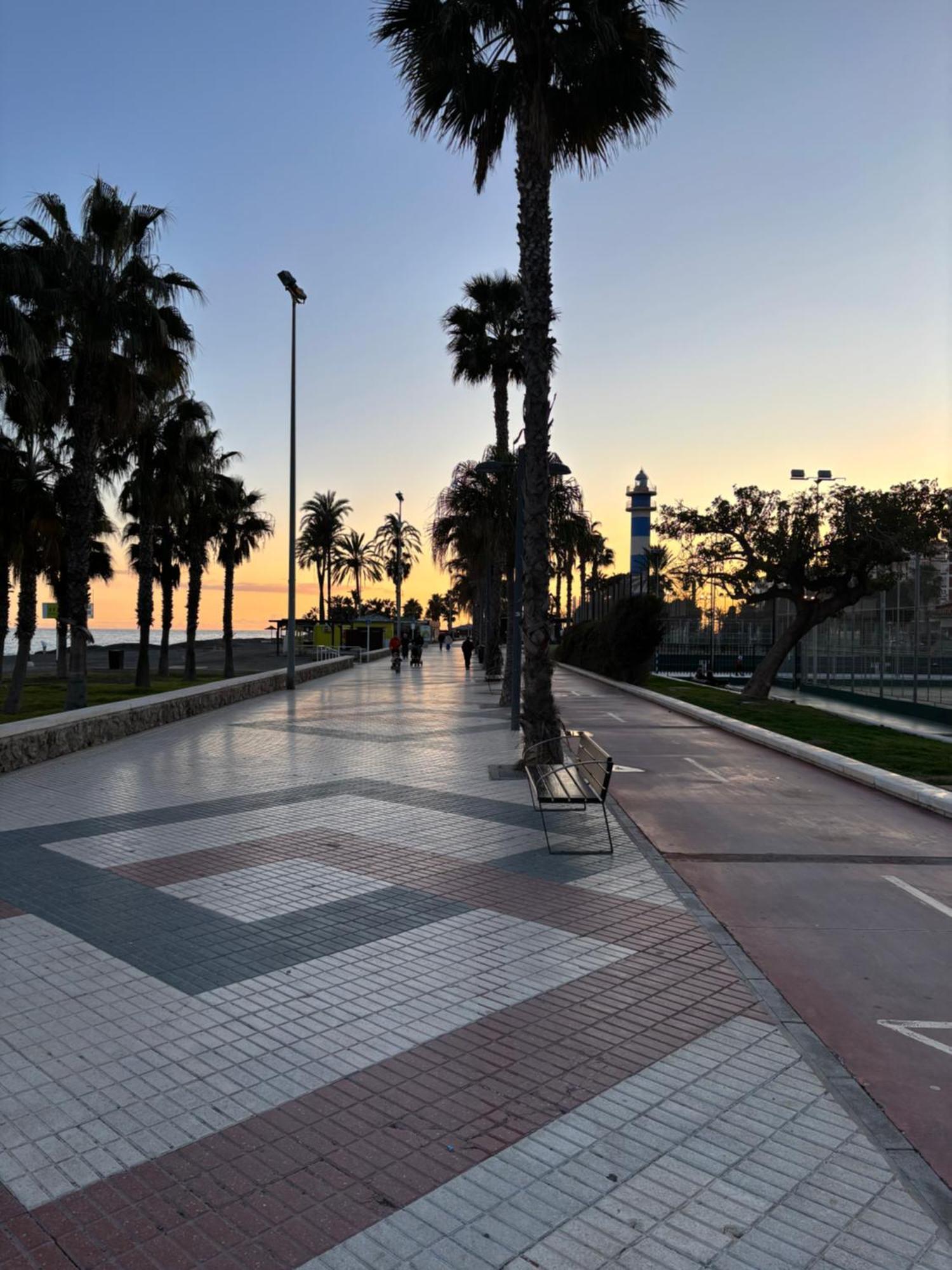 Estudio En Torre Del Mar A 3 Minutos Andando De La Playa Екстер'єр фото